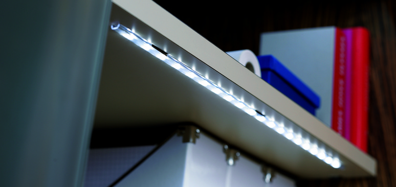 LED-Leuchtbänder setzen stimmungsvolle Lichtakzente.
