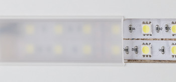 Abdeckprofil, für Fräsnut 22 mm Lichtblende für LED-Bänder 